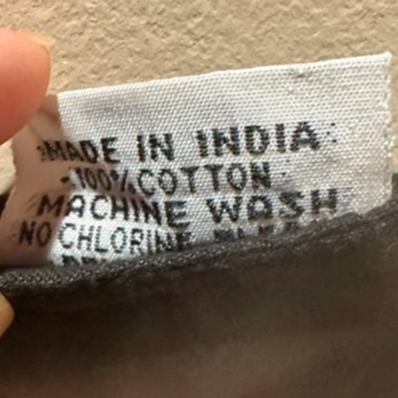 Two 100% cotton Mehera Show Suma blouses. Sz. M. One green, one black. - Picture 4 of 7